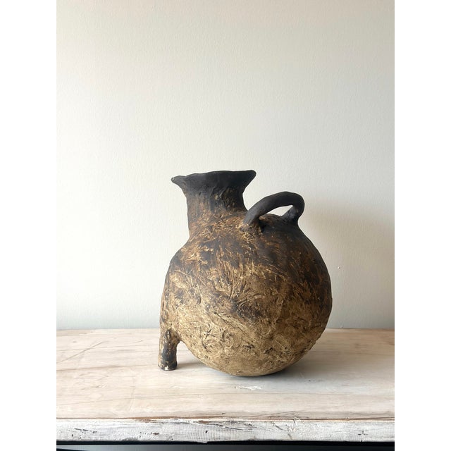 VESSEL - ARCHIE stoneware with glaze Round-bellied, self-assured, and completely unbothered, this hand-built stoneware...