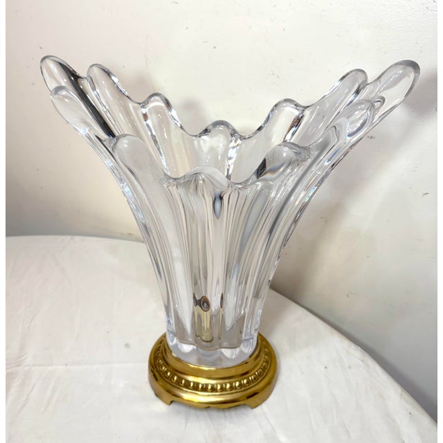 Vintage French Hand Blown Clear Glass Crystal Brass Splash Electric Table Lamp For Sale - Image 4 of 12