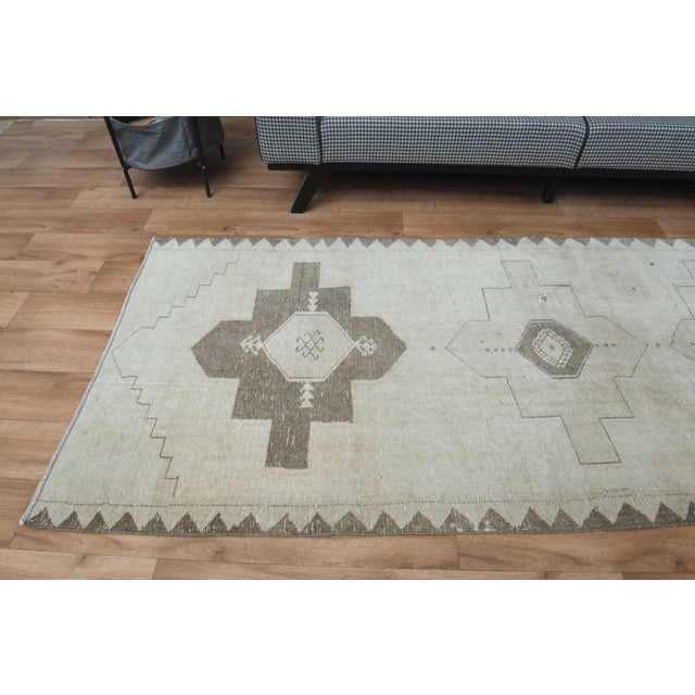 1970s Vintage Handmade Wool Cotton Beige Area Rug For Sale - Image 11 of 11