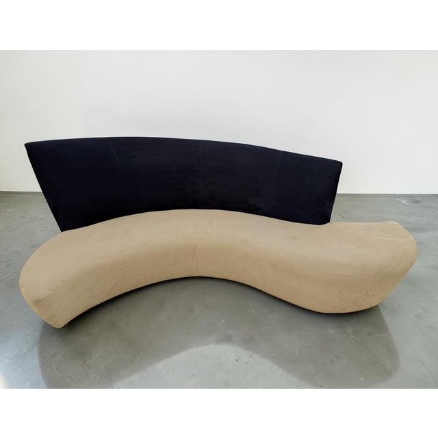 Mid-Century Modern Vladimir Kagan Serpentine Curved Two-Tone Sofa For Sale - Image 3 of 17