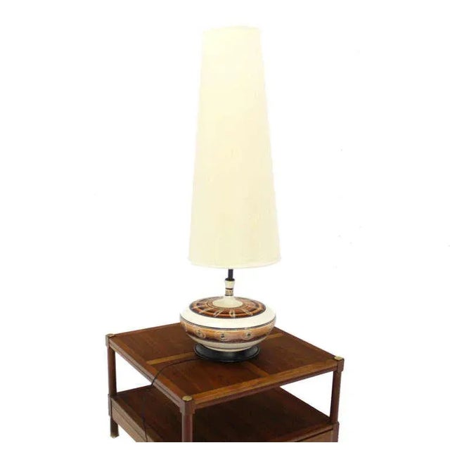 Mid-Century Modern Mid-Century Modern Porcelain Pottery Base Table Lamp For Sale - Image 3 of 11
