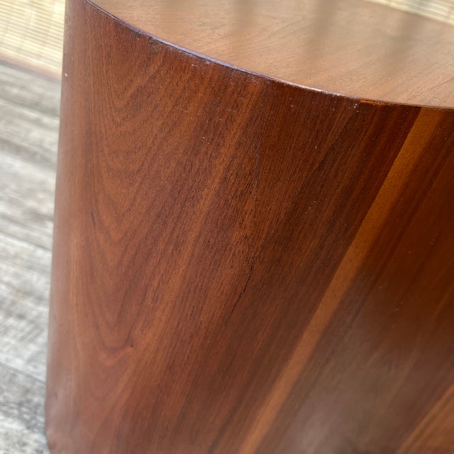 Mid Century Modern Apostrophe Coffee Table by Vladimir Kagan for Selig. Circa 1960s For Sale - Image 16 of 18