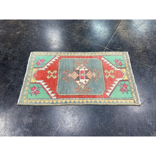 Turkish Turkish Mini Rug Oriental Hand Knotted Vintage Rug 1'5" x 2'6" #17063 For Sale - Image 3 of 8