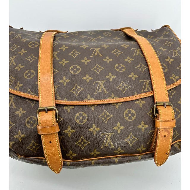 Vintage Louis Vuitton Monogram Samur 43 Messenger Shoulder Bag For Sale - Image 9 of 11