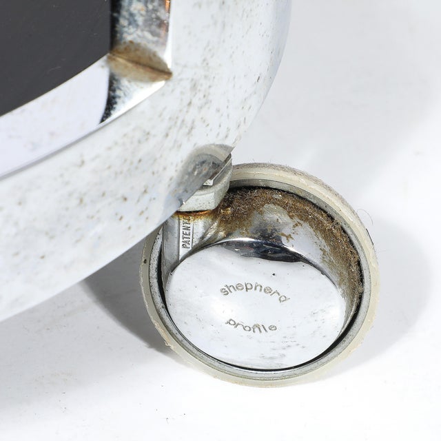 Early 20th Century Art Deco Chrome Two-Tier Rolling Serving Cart With Inset Black Vitrolite For Sale - Image 5 of 8