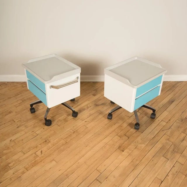 1970s White & Blue Two Drawers Side Cabinets on Rolling Base - Set of 2 For Sale - Image 4 of 9