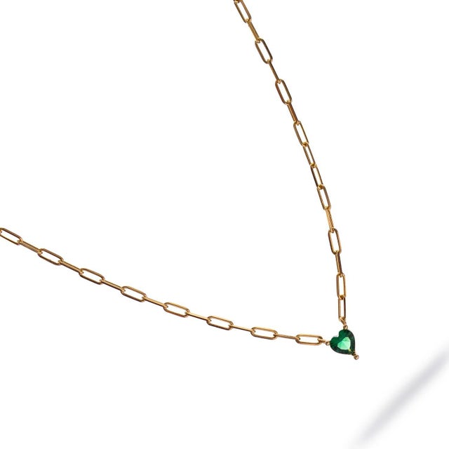 Emerald Emerald Heart Minimalist Gold Necklace For Sale - Image 8 of 9