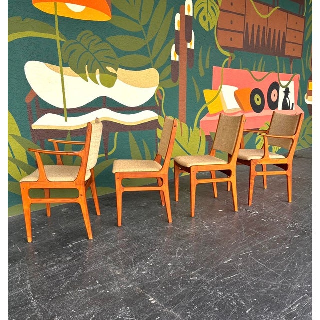 Mid 20th Century Danish Teak Drawleaf Dining Set For Sale - Image 5 of 16
