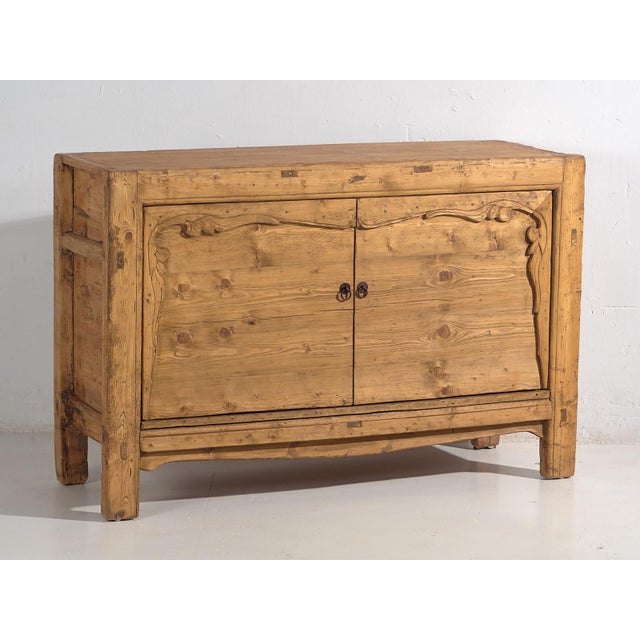 Antique sideboard with two doors (c.1900) Dimensions: Width: 139 cm Depth: 46 cm Height: 91 cm Style: Qing Materials and...