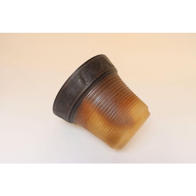 Mid-Century American Modern Ribbed Studio Pottery Planter Vase by Deanna Nichols For Sale In New York - Image 6 of 17