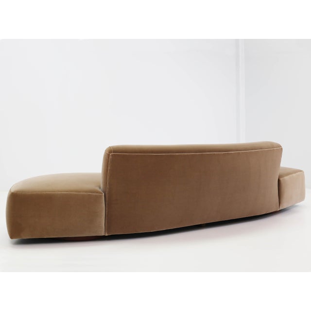 Large Anthropomorphic Sofa by Vladimir Kagan, 1962 For Sale - Image 9 of 16