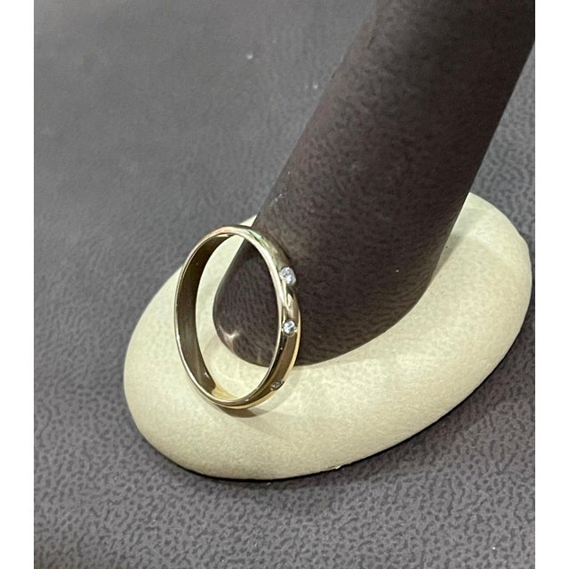 2010s 6 Flush Set Bezel Diamond Eternity Wedding Band in 14 Karat Yellow Gold For Sale - Image 5 of 18