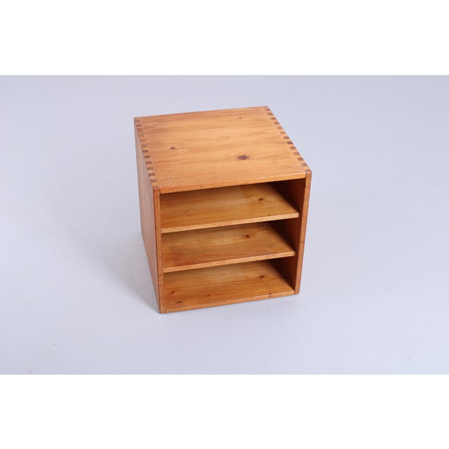 1960s Square Record Cabinet in Pinewood attributed to Ate Van Apeldoorn for Houtwerk Hattem, 1960s For Sale - Image 5 of 10