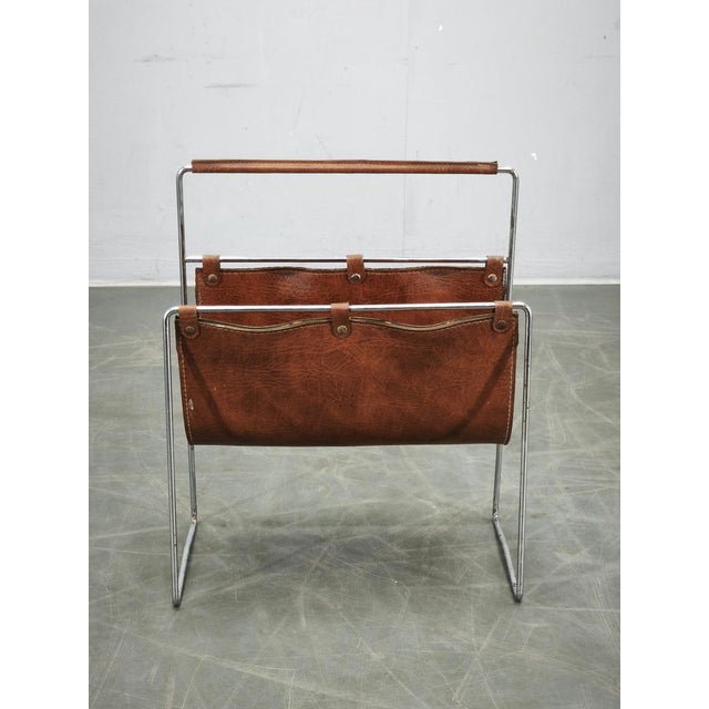 Italian Modernist Leather and Chrome Magazine Rack, 1980s For Sale - Image 10 of 11