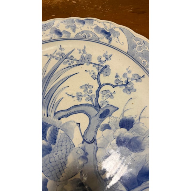 Late 19th Century 19th Century Japanese Hand-Painted Blue and White Porcelain Charger With Roosters For Sale - Image 5 of 12