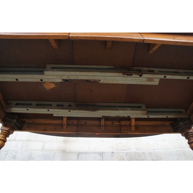 1960s Tell City Chair Co. Hard Rock Maple Colonial Style Round Extendable Dining Table For Sale - Image 12 of 13