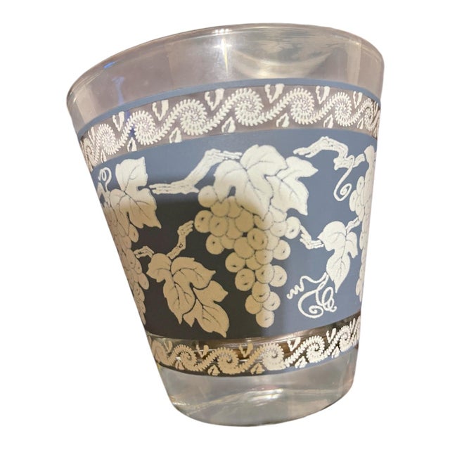 Wedgwood 1960s 5 Vintage Jeanette Glass Jasperware Wild Grapes Rocks Glasses Wedgwood Blue For Sale - Image 4 of 6