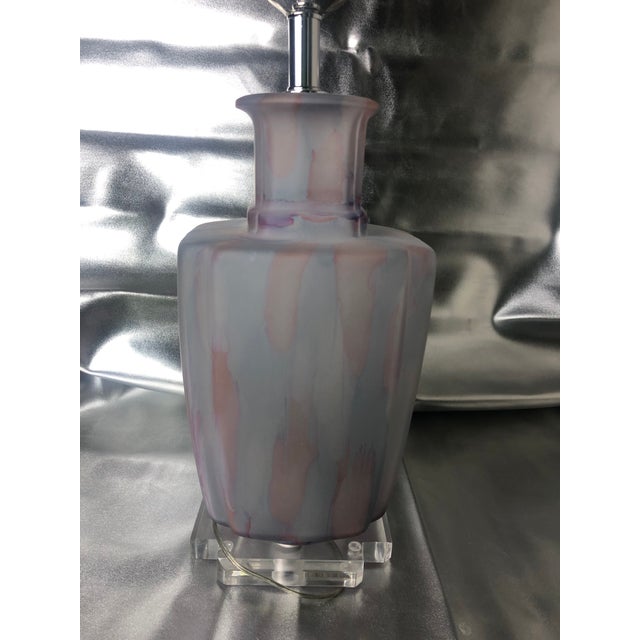 1980s Late 20th Century Art Nouveau Rueven Glass Lamp Lucite Base Finial For Sale - Image 5 of 9