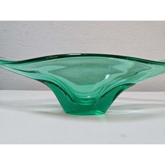 Large Green Murano Glass Bowl Shaped as Gondola, Italy, 1970s For Sale - Image 9 of 10