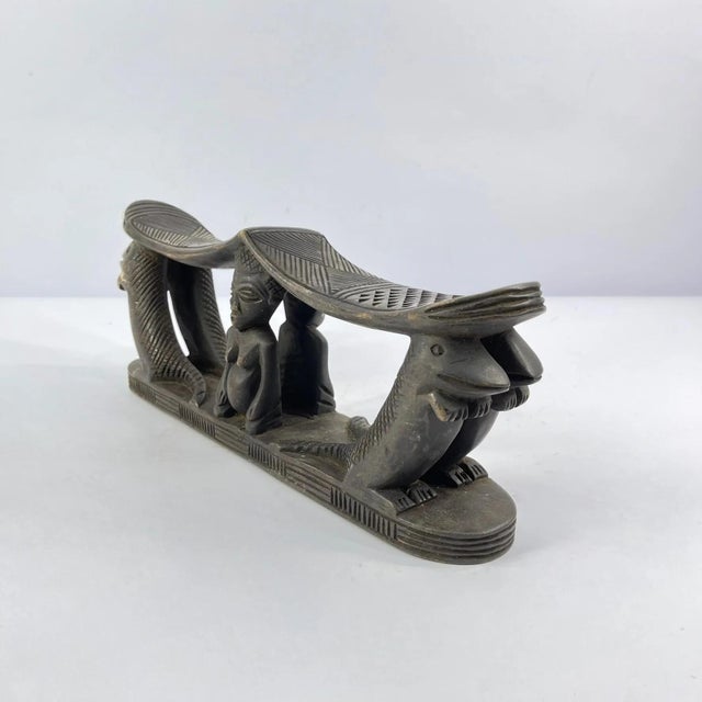 Early 20th Century Songye Double Headrest with Lizards For Sale - Image 4 of 6