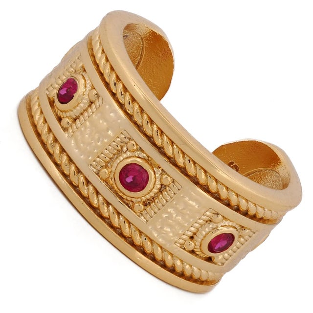 Mystic Queen Ruby Cuff Gold Ring, Size 4 For Sale In Miami - Image 6 of 8