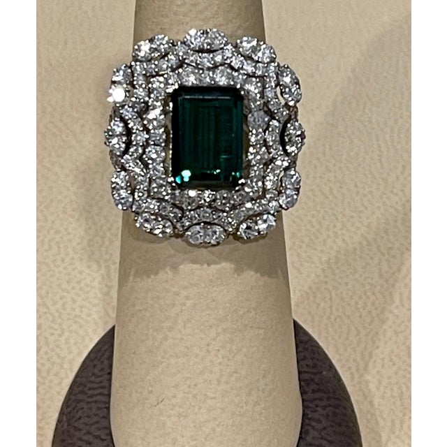 2010s 6.5 Carat Green Tourmaline & 4.2 Carat Diamond Cocktail Ring 18 Karat White Gold For Sale - Image 5 of 18