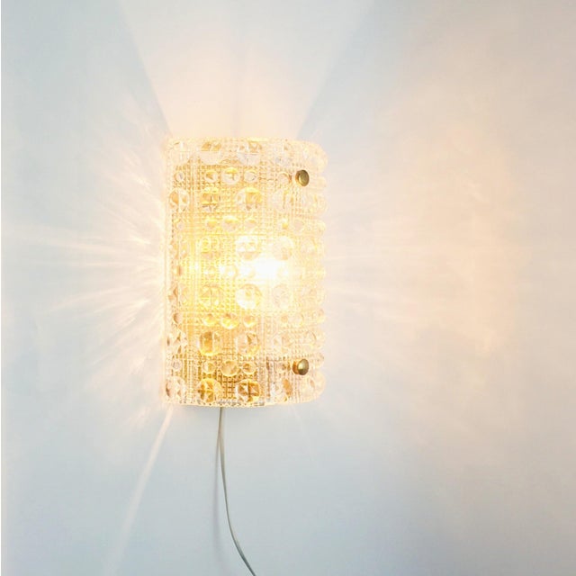 1960s Mid-Century Modern Scandinavian Glass & Brass Wall Lamp by Carl Fagerlund for Orrefors, Sweden, 1960s For Sale - Image 5 of 9