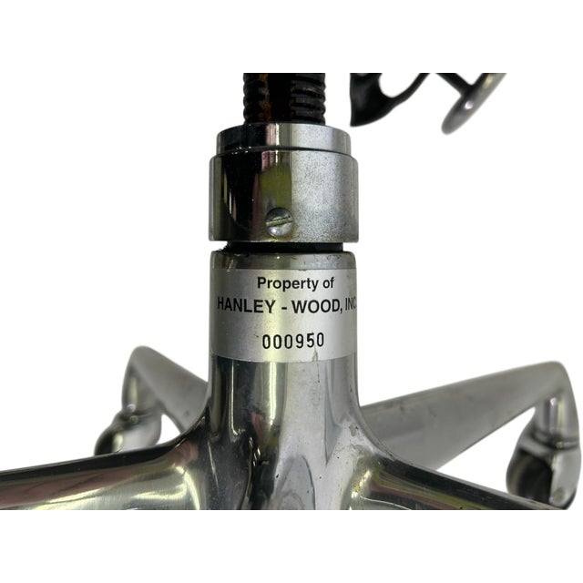 1993 Herman Miller Eames Soft Pad Management Desk Chair Original Black Leather For Sale In New York - Image 6 of 7