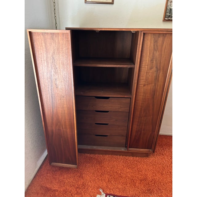 Mid-Century Modern 1960’s John Keal for Brown Saltzman Mid-Century Gentleman’s Chest, Attributed For Sale - Image 3 of 7