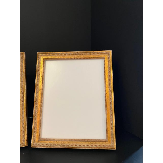 1970s Pair of Vintage Italian Gold Wood Picture Frames Under Glass For Sale - Image 5 of 11