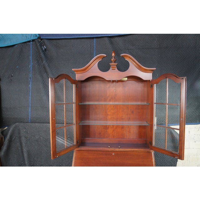 1970s Pennsylvania House English Chippendale Cherry Secretary Writing Desk Bookcase For Sale - Image 12 of 15