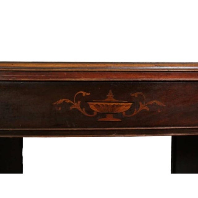 Early 20th-Century Mahogany Nine-Drawer Pedestal Desk With Decorative Inlay For Sale In Greensboro - Image 6 of 8