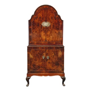 Vintage English Circassian Walnut Queen Anne Light-Up Cocktail Cabinet / Home Dry Bar For Sale