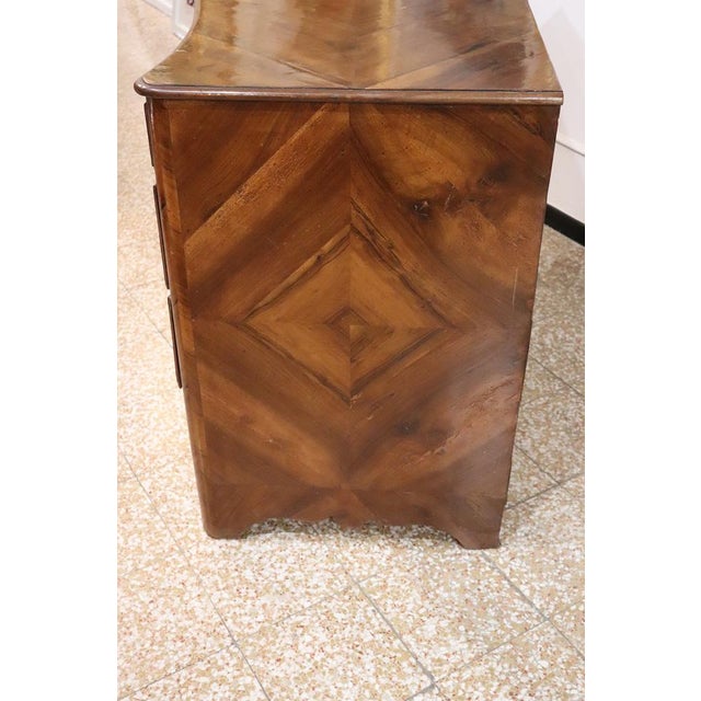 Antique Chest of Drawers in Walnut, 18th Century For Sale - Image 4 of 12