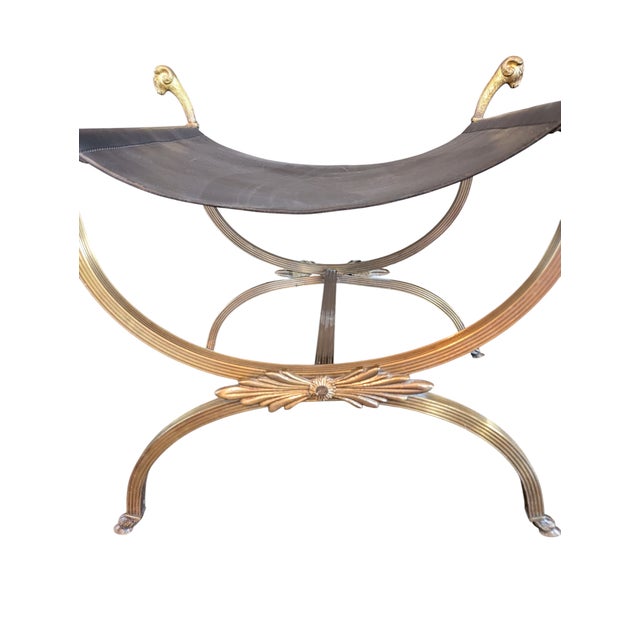 Neoclassical 1960s Maison Jansen-Style Brass and Leather Stool With Ram's Head Decoration For Sale - Image 3 of 12