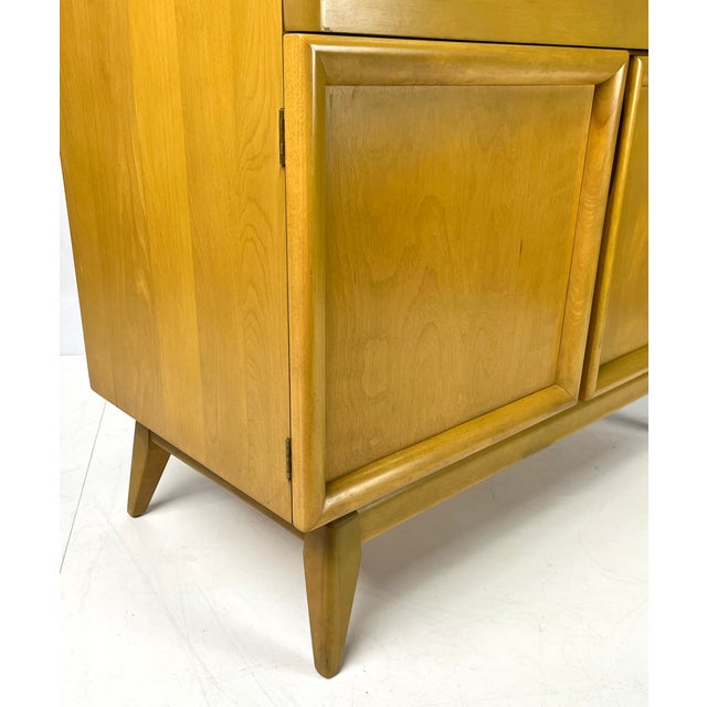 Wood Mid-Century Modern Heywood-Wakefield Solid Birch Server Cabinet in Wheat (Model M1597) For Sale - Image 7 of 15