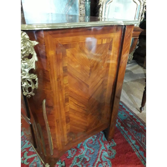 Original Louis XV period chest of drawers (1700s) in purpleheart wood. The piece belonged to the historian and antique...