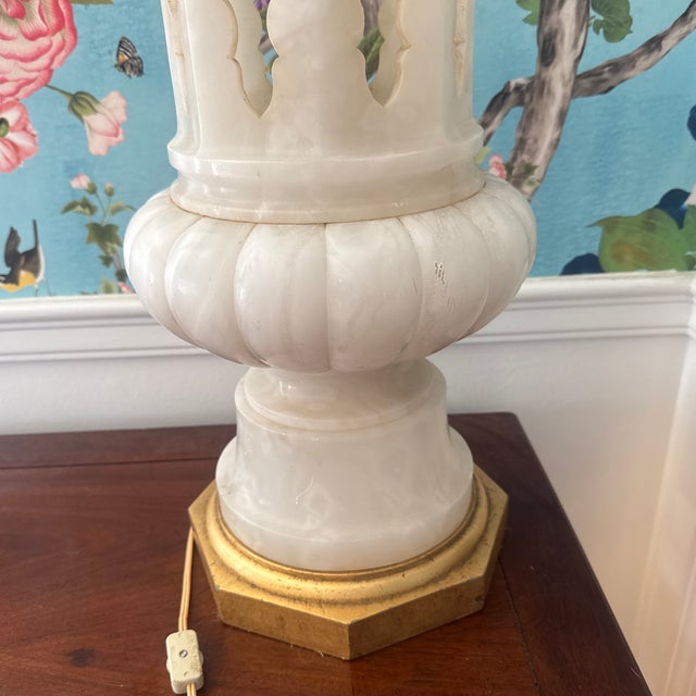 Alabaster Mid 20th Century Marbro White Alabaster Table Lamp For Sale - Image 8 of 12