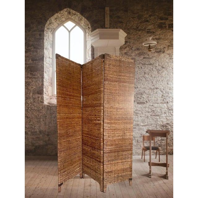 Vintage Rattan 3 Panel Honey Brown Folding Screen or Room Divider, Metal Corners For Sale In Tampa - Image 6 of 6