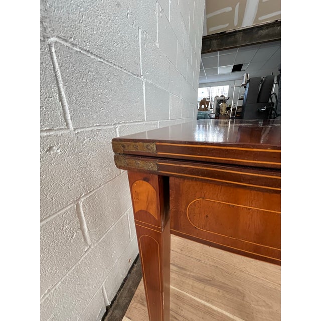 Vintage Hepplewhite-Style Inlaid Mahogany Flip Top Game Card Table For Sale In New York - Image 6 of 10