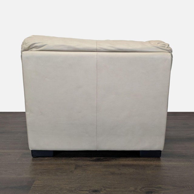 2000 - 2009 Italsofa Beige Leather Lounge Armchair – Comfortable and Stylish For Sale - Image 5 of 9