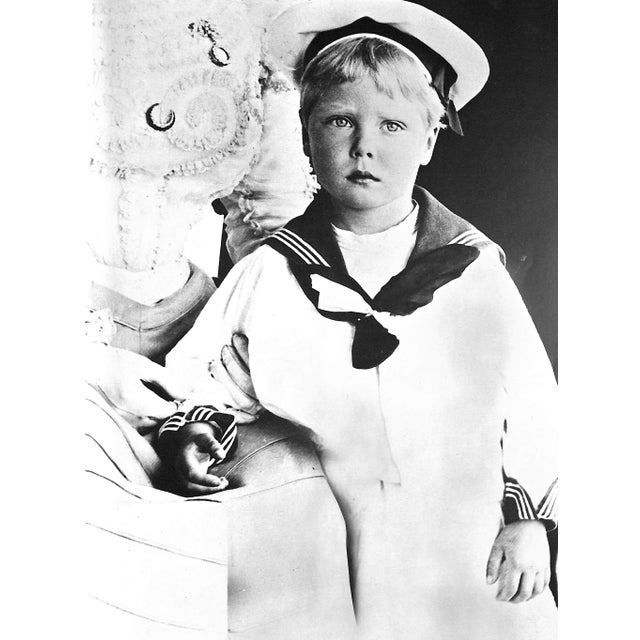 Paper "The Windsor Years: The Life of Edward, as Prince of Wales, King, and Duke of Windsor" 1967 Lord Kinross [Text By] For Sale - Image 7 of 10