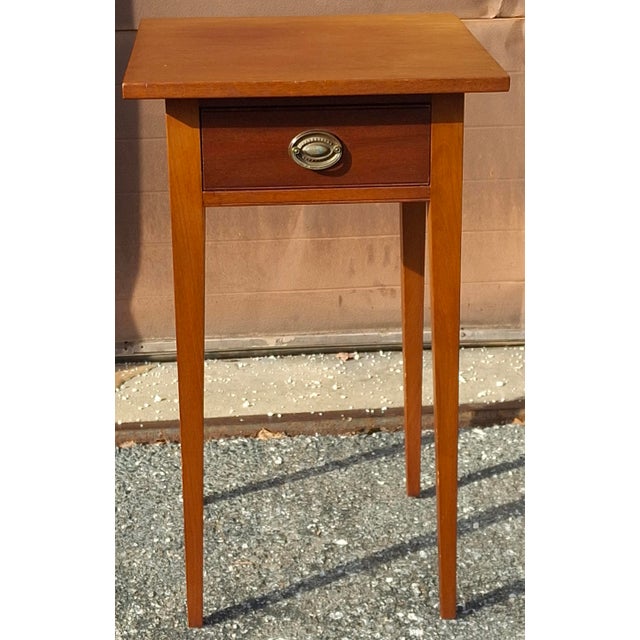 Mid 20th Century American Federal Style Mahogany Single Drawer Side Table For Sale - Image 4 of 11
