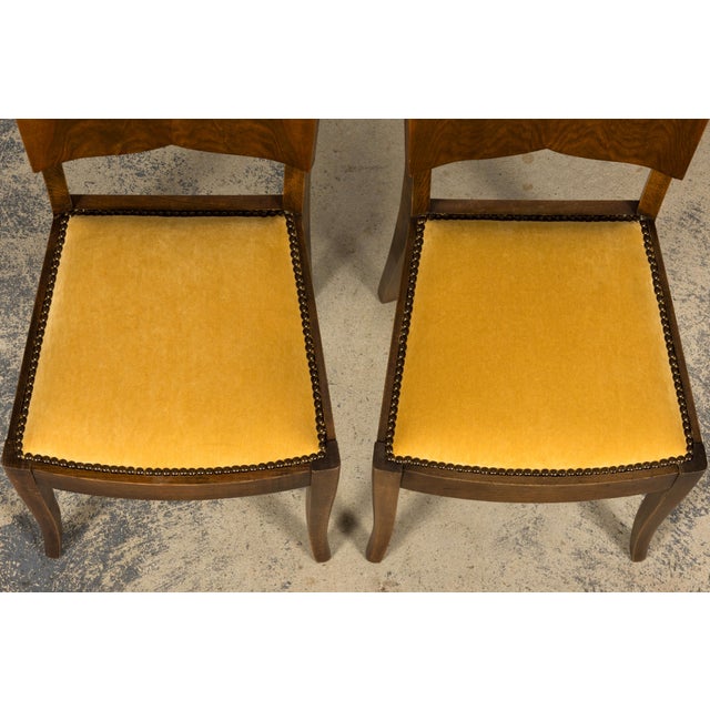 1930s Pair of 1930s French Art Deco Mustache-Back Oak and Walnut Side Accent Chairs For Sale - Image 5 of 18