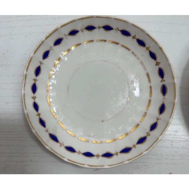 18th Century Royal Crown Derby Porcelain Saucer lot of 2 Good condition see pictures This product is a lot of two 18th-...