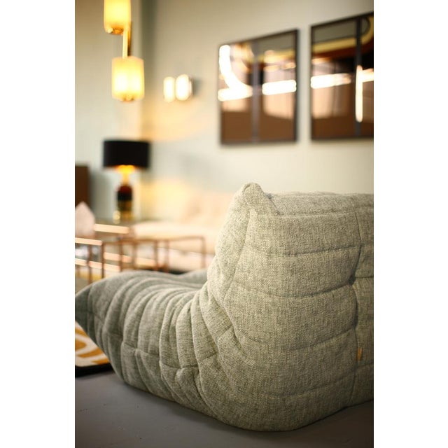 The timeless Togo collection, designed in 1973 by Michel Ducaroy for Ligne Roset, features an ergonomic design with multi-...