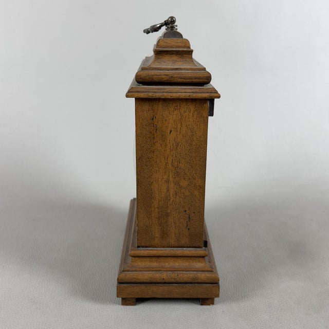 A perfect blend of vintage design charm and contemporary practicality. This elegant clock is ideal for those who wish to...