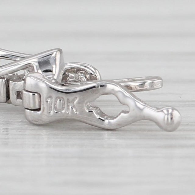 Gemstone Information: - Natural Diamonds - Total Carats - 0.85ctw Cut - Round Brilliant Color - H - I Clarity - SI2 - I1...