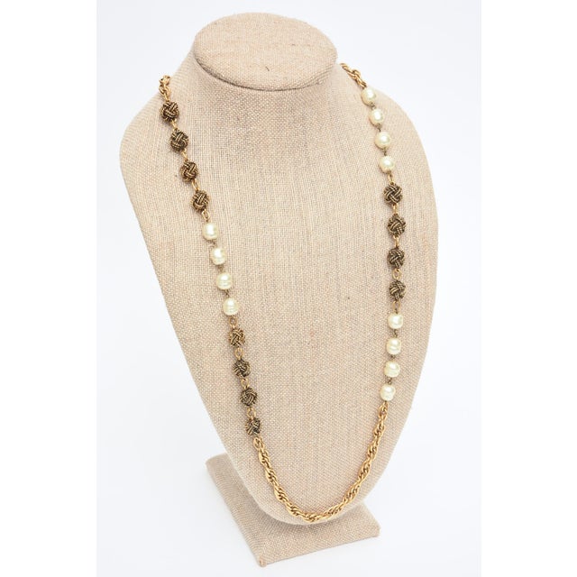 Metal Chanel 1980's Gold Plated & Gilt Metal Chain Knotted Necklace With Faux Nacre Pearls For Sale - Image 7 of 8