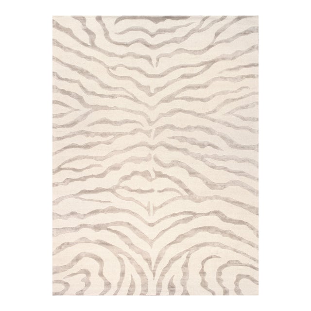 Edgy Hand-Tufted Ivory Area Rug- 6' 0'' X 9' 0'' For Sale